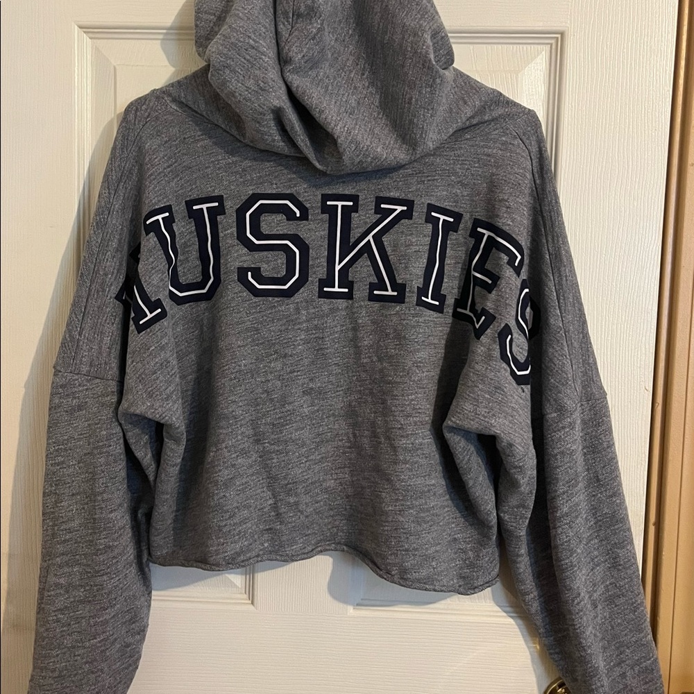 Uconn cropped hoodie